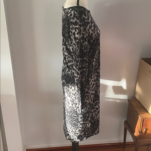 LuLaRoe NWT Debbie medium dress animal print - Picture 4 of 9